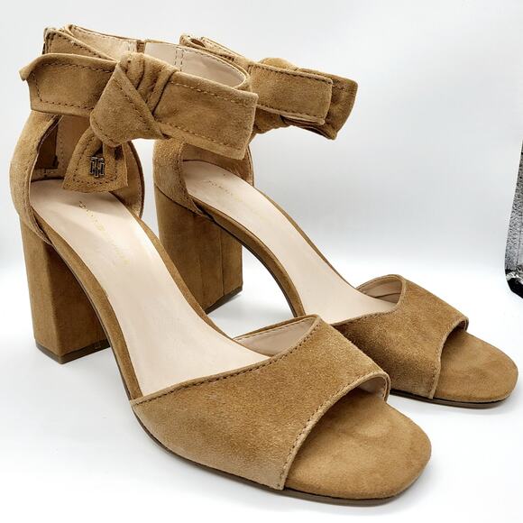 Tommy Hilfiger Light Brown Seera Sandals Open-toe Block Heels Women’s Size 8.5 M - Picture 1 of 12